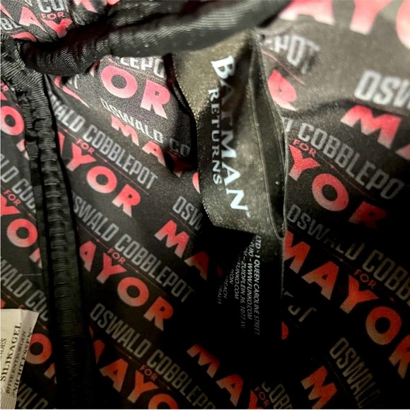 NWT Loungefly Batman Returns
Penguin Mini Backpack - Picture 10 of 10